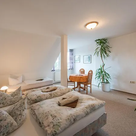 & St.peter Pensión 3*